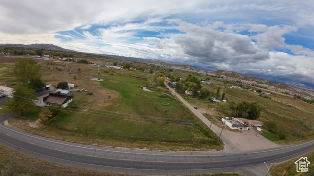 Image 2 of property listing at 101 W 2500 N, Vernal, UT 84078