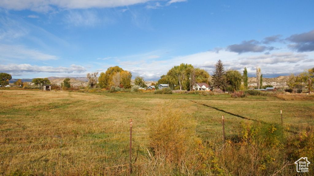 Image 14 of property listing at 101 W 2500 N, Vernal, UT 84078