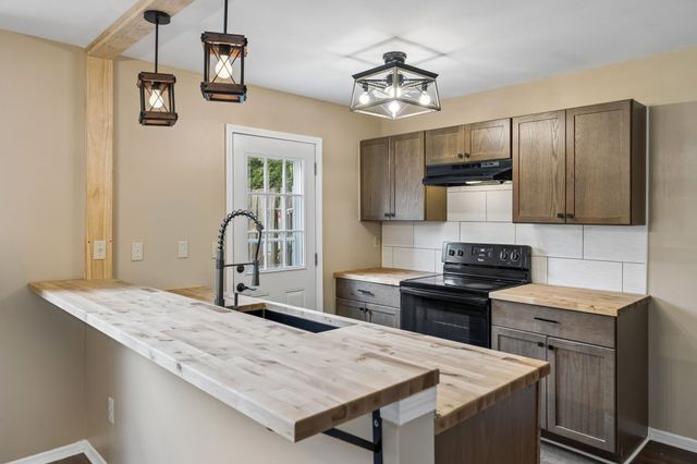 955 Coarsey Dr, Nashville, TN 37217