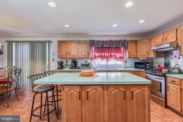 30 ROBERTS DR, Westampton, NJ 08060