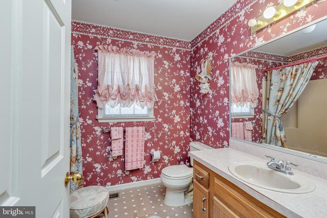 30 ROBERTS DR, Westampton, NJ 08060