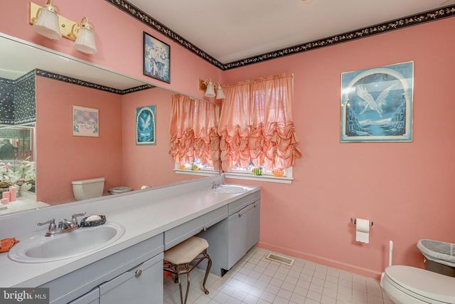 30 ROBERTS DR, Westampton, NJ 08060