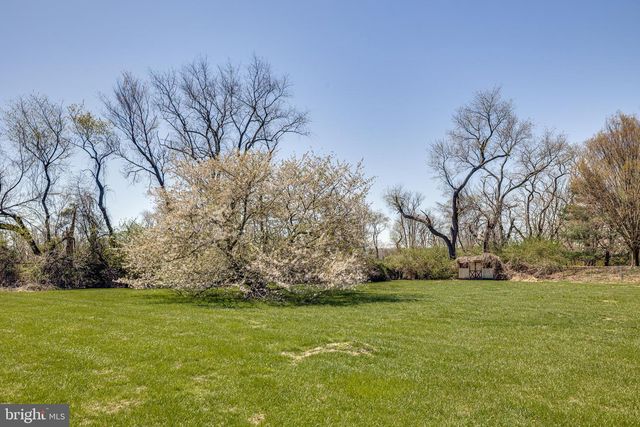 30 ROBERTS DR, Westampton, NJ 08060