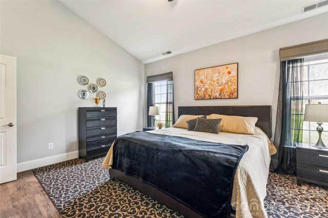 161 Wheatfield Drive, Statesville, NC 28677