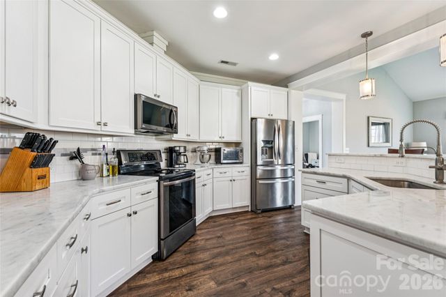 161 Wheatfield Drive, Statesville, NC 28677