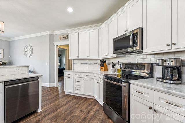 161 Wheatfield Drive, Statesville, NC 28677