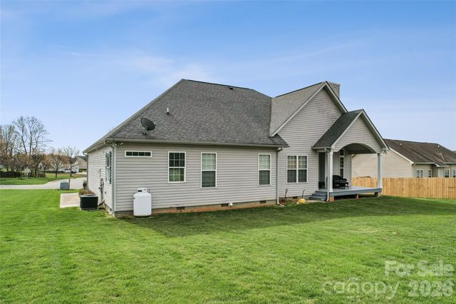 161 Wheatfield Drive, Statesville, NC 28677