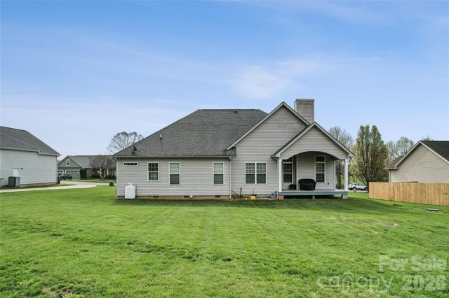 161 Wheatfield Drive, Statesville, NC 28677