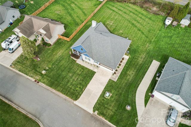 161 Wheatfield Drive, Statesville, NC 28677