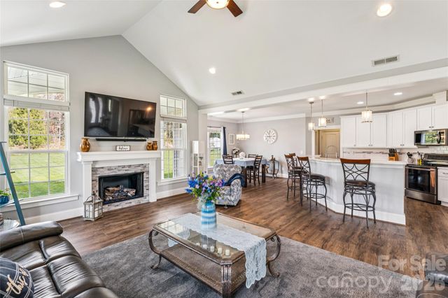 161 Wheatfield Drive, Statesville, NC 28677