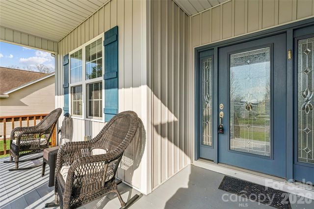 161 Wheatfield Drive, Statesville, NC 28677