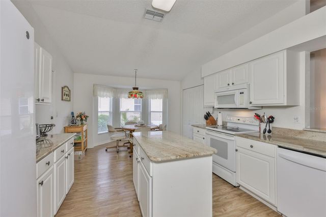 917 VILLEROY GREENS DRIVE 72, Sun City Center, FL 33573