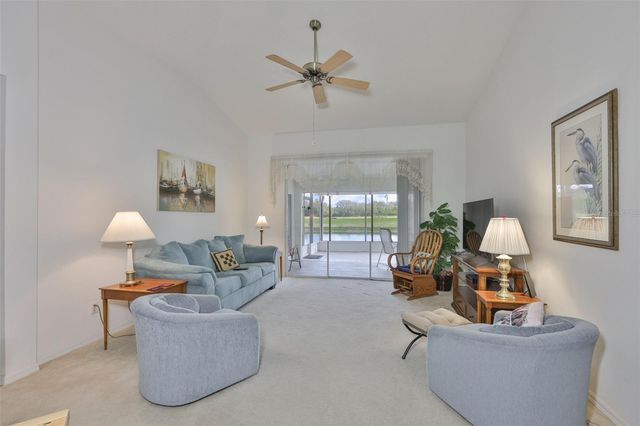 917 VILLEROY GREENS DRIVE 72, Sun City Center, FL 33573