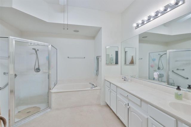 917 VILLEROY GREENS DRIVE 72, Sun City Center, FL 33573