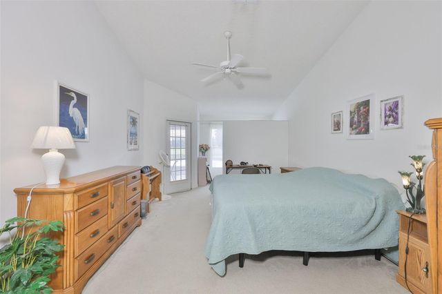 917 VILLEROY GREENS DRIVE 72, Sun City Center, FL 33573