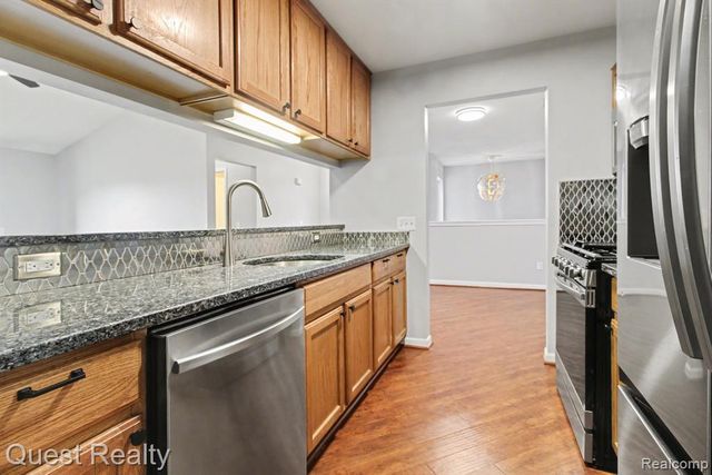 543 Addington Lane, Ann Arbor, MI 48108