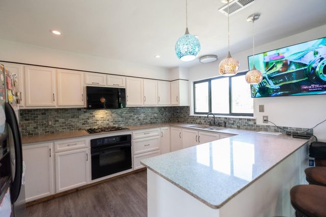 3015 Indian Acres Street, Alvin, TX 77511