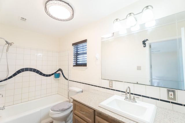 3015 Indian Acres Street, Alvin, TX 77511
