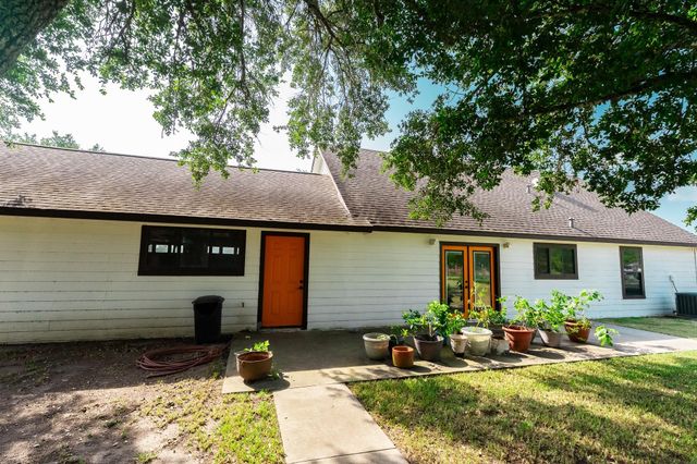3015 Indian Acres Street, Alvin, TX 77511