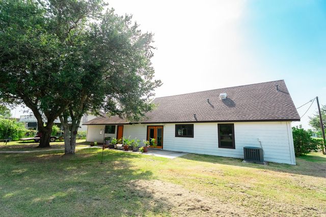 3015 Indian Acres Street, Alvin, TX 77511