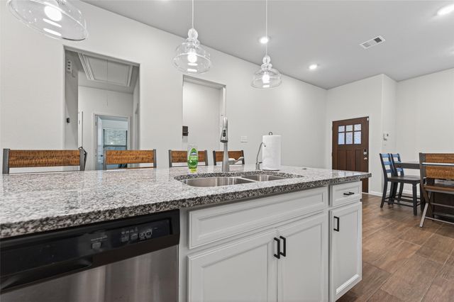 502 Winburn Tide Lane, La Porte, TX 77571