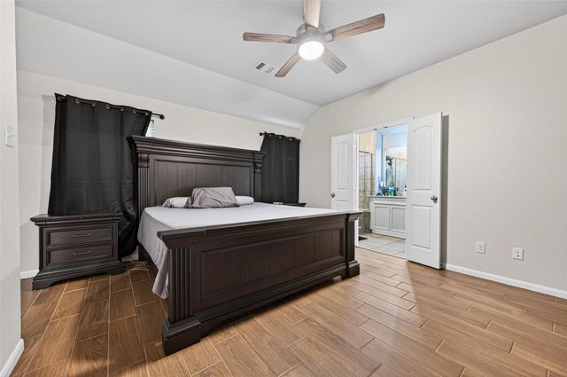 502 Winburn Tide Lane, La Porte, TX 77571