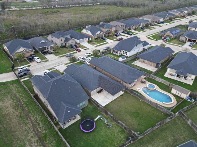 502 Winburn Tide Lane, La Porte, TX 77571