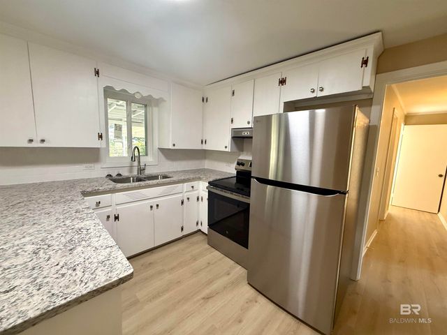 201 S Stuart Street, Foley, AL 36535