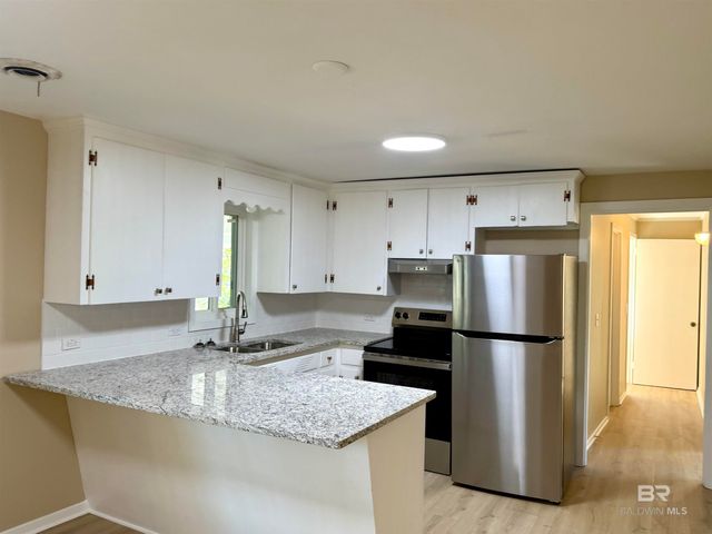 201 S Stuart Street, Foley, AL 36535