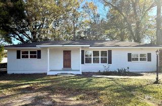 201 S Stuart Street, Foley, AL 36535