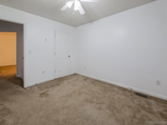 49 Oakhill Street, Pontiac, MI 48342