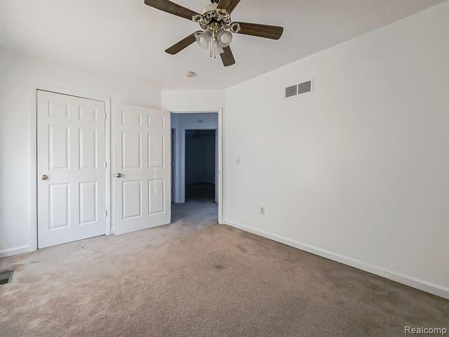 49 Oakhill Street, Pontiac, MI 48342