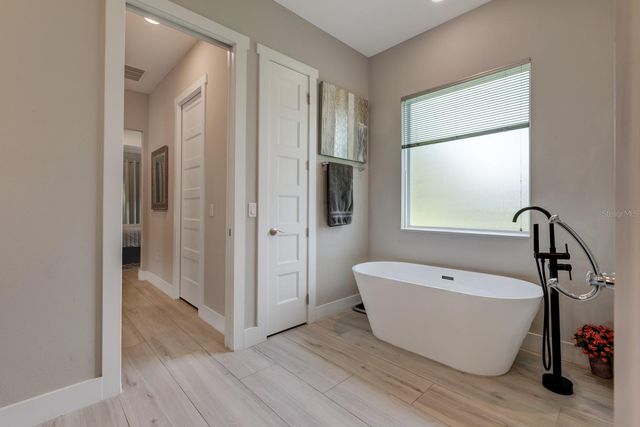 25962 HIGH HAMPTON CIRCLE, Sorrento, FL 32776