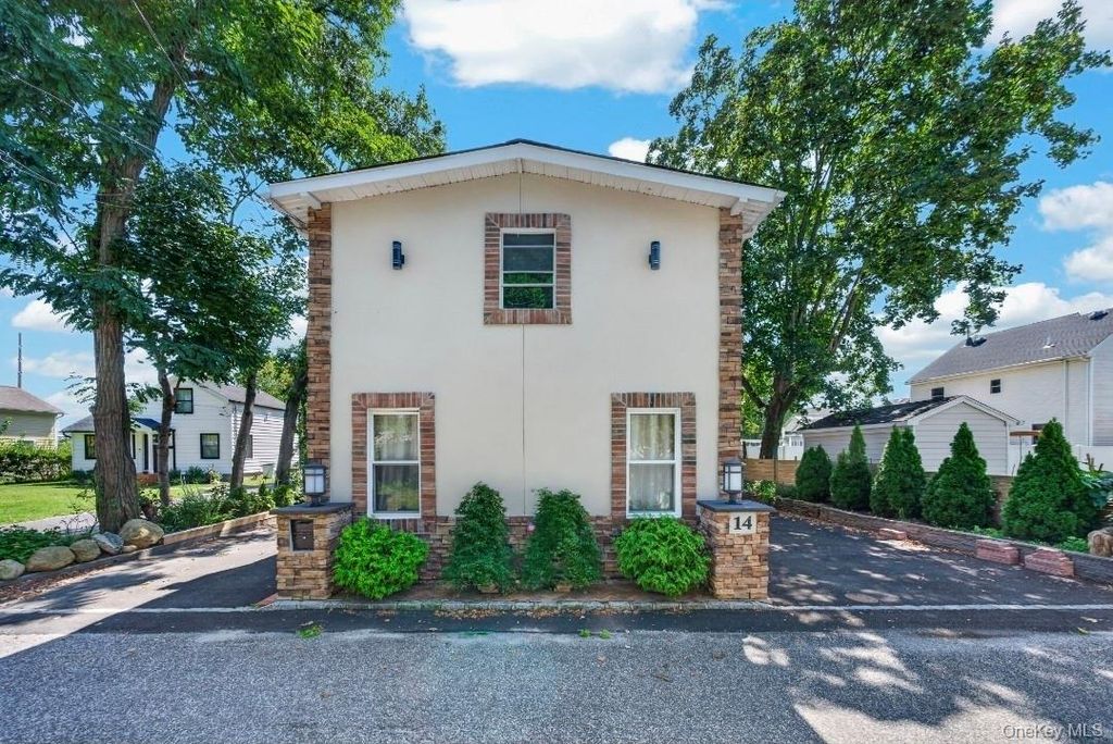 14 Electric Street, Patchogue, NY 11772 — exterior