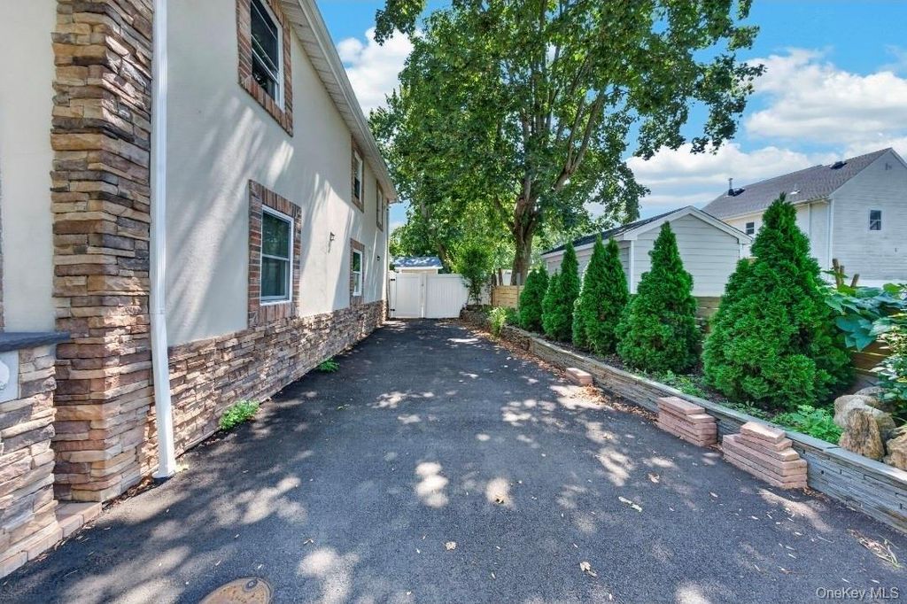 14 Electric Street, Patchogue, NY 11772 — photo 3