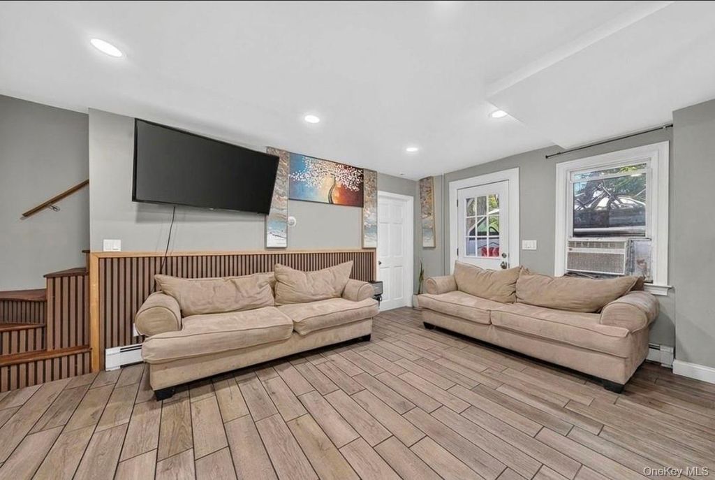 14 Electric Street, Patchogue, NY 11772 — photo 5
