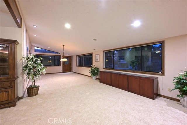 9330 Gum Tree, Corona, CA 92883