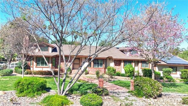 9330 Gum Tree, Corona, CA 92883