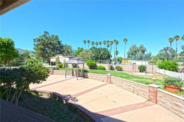 9330 Gum Tree, Corona, CA 92883