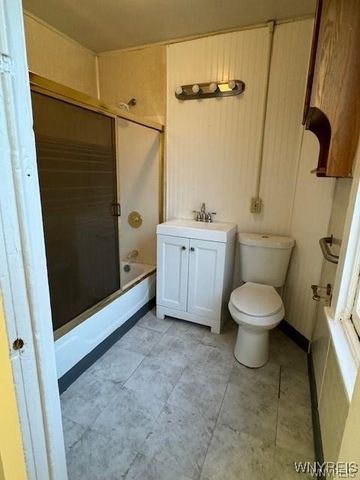 221 Maple Street, Buffalo, NY 14204