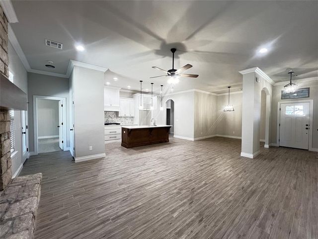 11608 NW 104 Street, Yukon, OK 73099