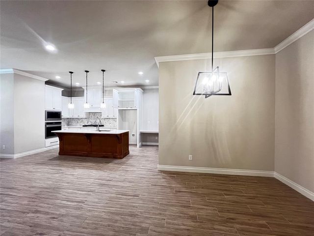 11608 NW 104 Street, Yukon, OK 73099