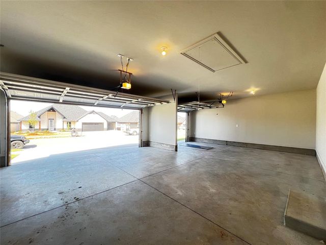 11608 NW 104 Street, Yukon, OK 73099