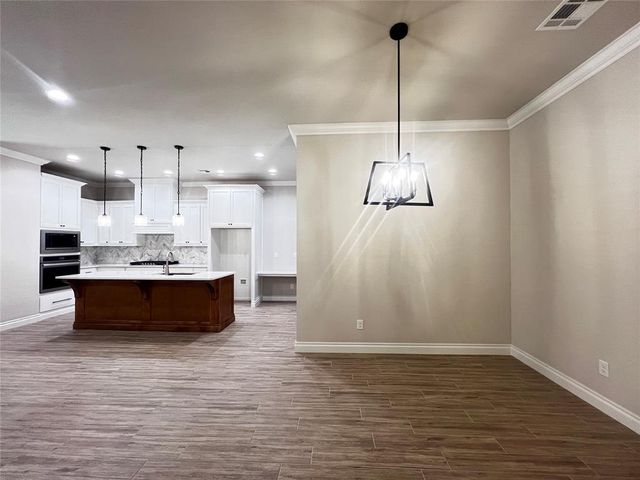 11608 NW 104 Street, Yukon, OK 73099