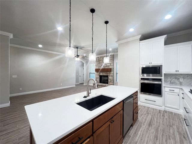 11608 NW 104 Street, Yukon, OK 73099