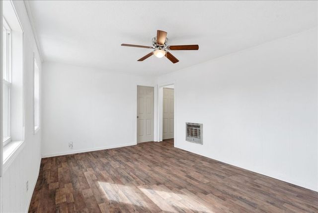 105 N Center Street, Tunnel Hill, GA 30755