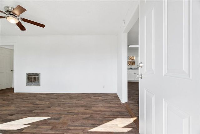 105 N Center Street, Tunnel Hill, GA 30755