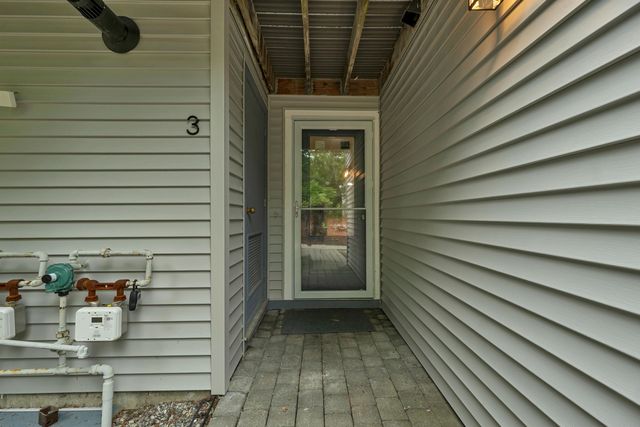 738 Weirs Blvd Apt 3, Laconia, NH 03246