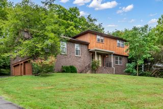 6828 Highland Park Dr, Nashville, TN 37205