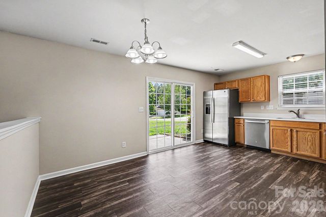 10419 Sparrow Springs Lane, Charlotte, NC 28214